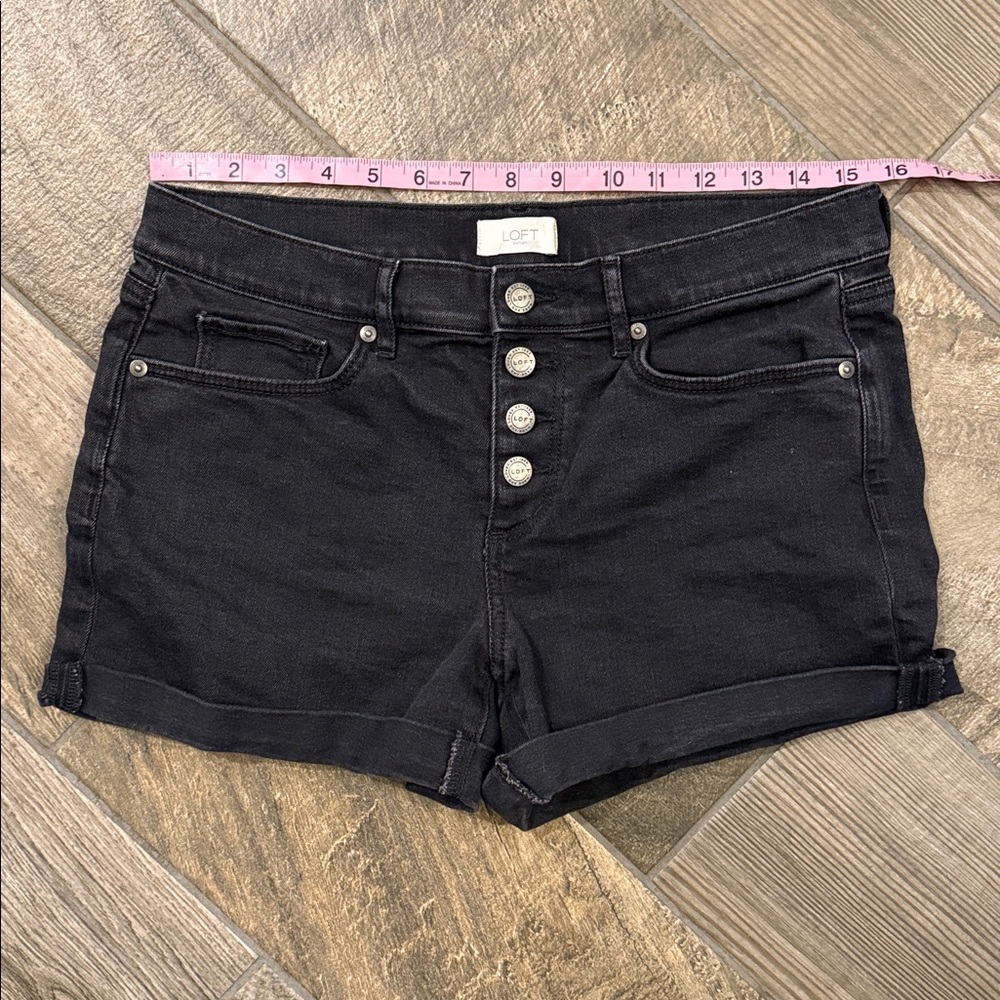 LOFT Outlet Washed Black Button Fly Denim Shorts Size 4 - Picture 9 of 11